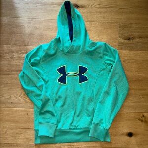 Under armour sweater size small 😻